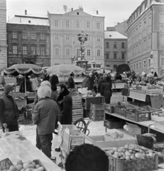 Csehország, Brno, Piactér (Zelným trh)., 1977, Péterffy István, Csehszlovákia, Fortepan #170868