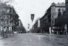 Hungary, Budapest VI., az Andrássy út a Magyar Állami Operaháztól a Városliget felé nézve. A kép jobb szélén a Drechsler-palota., 1921, Fortepan, Budapest, Fortepan #170909