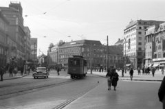 Horvátország, Zágráb, Jellasics bán tér (Trg bana Josipa Jelačića)., 1955, Sattler Katalin, Jugoszlávia, villamos, Fortepan #171154