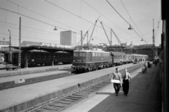 Németország, München, főpályaudvar (Hauptbahnhof)., 1959, Sattler Katalin, NSZK, Fortepan #171329