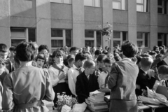 Hungary, Budapest II., Pasaréti út 191-193., az Általános Iskola (később Szabó Lőrinc Kéttannyelvű Általános Iskola és Gimnázium) udvara., 1963, Sattler Katalin, Budapest, Fortepan #171492