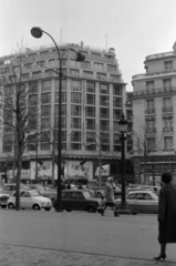 Franciaország, Párizs, Avenue des Champs-Élysées, szemben a Rue du Colisée sarkán a Gaumont mozi., 1964, Sattler Katalin, Fortepan #171530