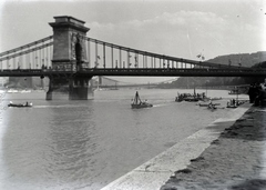 Magyarország, Budapest I., budai alsó rakpart, előtérben a Széchenyi Lánchíd, háttérben az Erzsébet híd és a Gellért-hegy., 1929, Sütő János, Budapest, Fortepan #171623