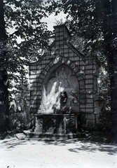 Németország, Schwangau, Hohenschwangau (egykor önálló, ma a község része), Schloss Hohenschwangau, Marienbrunnen., 1929, Sütő János, Fortepan #171624