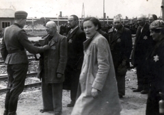 Poland, Oświęcim, az auschwitz–birkenaui koncentrációs tábor., 1944, Lili Jacob, holocaust, judaism, antisemitism, German soldier, concentration camp, yellow star, Fortepan #172025