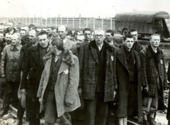 Lengyelország, Oświęcim, az auschwitz–birkenaui koncentrációs tábor., 1944, Lili Jacob, holokauszt, Bocskai-kabát, antiszemitizmus, koncentrációs tábor, Fortepan #172059