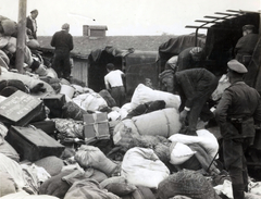 Poland, Oświęcim, az auschwitz–birkenaui koncentrációs tábor., 1944, Lili Jacob, holocaust, antisemitism, concentration camp, Fortepan #172153