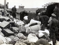 Poland, Oświęcim, az auschwitz–birkenaui koncentrációs tábor., 1944, Lili Jacob, holocaust, antisemitism, concentration camp, Fortepan #172161