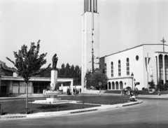 Magyarország, Budapest II., Pasaréti tér, Mária-kút, jobbra a Páduai Szent Antal-templom., 1942, Ormos Imre Alapítvány, Ormos Imre, Budapest, Fortepan #173143