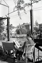 Olaszország, Velence, a Canal Grande a Rio Marin és a Ponte degli Scalzi között. A felvétel a Palazzo Calbo Crotta teraszáról készült, a kép hátterében a Chiesa di San Simeone Profeta tornya., 1938, Ormos Imre Alapítvány, Ormos Imre, Fortepan #173257