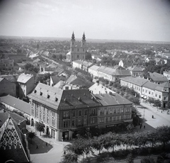 Szerbia, Szabadka, kilátás a Városháza tornyából a Deák utca (ulica Matka Vukovića) és a Szent Teréz-székesegyház felé., 1942, Előd Erika, templom, látkép, Fortepan #174290