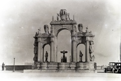 Olaszország, Nápoly, a Fontana del Gigante a tengerparton a Via Partenope és a Via Nazario Sauro találkozásánál., 1923, Előd Erika, Fortepan #174301