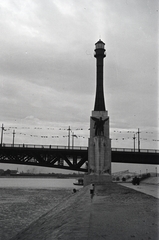 Magyarország, Budapest XI., budai alsó rapkart, Petőfi (Horthy Miklós) híd, Haditengerészeti Hősi Emlékmű., 1940, Kellner Ludwig, Budapest, Fortepan #174341