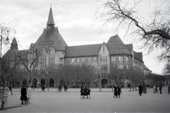 Magyarország, Kecskemét, Szabadság tér, a Kecskeméti Református Kollégium Gimnáziuma., 1940, Kellner Ludwig, Fortepan #174349