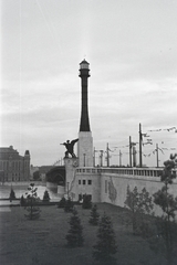 Magyarország, Budapest IX.,Budapest XI., Petőfi (Horthy Miklós) híd budai hídfő, Haditengerészeti Hősi Emlékmű., 1940, Kellner Ludwig, Budapest, Fortepan #174350