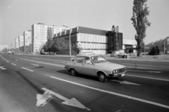 Magyarország, Budapest IV., Rózsa (Tito) utca az Árpád út közelében, szemben az Újpesti Gyógyfürdő és Uszoda., 1986, Péterffy István, Dacia-márka, Budapest, Fortepan #174461