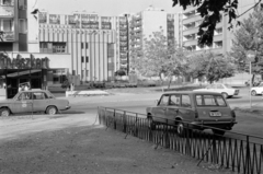 Magyarország, Budapest VIII., Molnár Ferenc tér, keresztben a Práter utca, szemben a Losonci Téri Általános Iskola., 1986, Péterffy István, rendszám, Budapest, Fortepan #174463