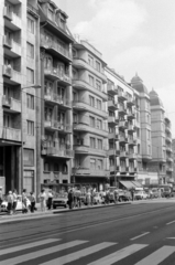 Magyarország, Budapest II., Margit körút (Mártírok útja) páratlan oldalának házsora a Szász Károly utca felől a Bem József utca felé nézve., 1981, Péterffy István, Budapest, Fortepan #174554