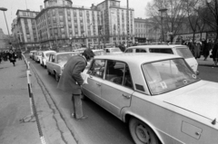 Magyarország, Budapest VIII.,Budapest VII., Múzeum körút az Astoria kereszteződés és a Rákóczi út felé nézve, szemben az MTA lakóház és a Georgia bérpalota.., 1976, Péterffy István, Budapest, Fortepan #174575