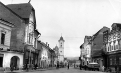 Románia,Erdély, Gyergyószentmiklós, Szabadság tér (Piata Libertatii), szemben a Márton Áron utca és a Szent Miklós-templom., 1968, Sütő András örökösei, Új Élet szerkesztőség, Fortepan #174684