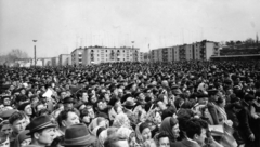 Romania, Tulcea, Piata Independentei, szemben a Strada Gării épületei, balra a távolban a Hotel Delta látszik., 1973, Sütő András örökösei, Új Élet szerkesztőség, Fortepan #174700