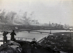 Hungary, Budapest XI., kilátás Lágymányos és a Petőfi (Horthy Miklós) híd felé, a felvétel a Ferencváros ipartelepek bombázása idején készült., 1944, Fortepan, telemeter, Budapest, air defense, Fortepan #175117