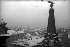 Magyarország, Budapest VII., kilátás a New York Palota tetejéről, előtérben a Kertész (Nagyatádi Szabó Gábor) utca - Erzsébet körút közötti háztömb., 1945, Vörös Hadsereg, neonreklám, Budapest, Fortepan #175140