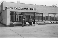 Magyarország, Petőfibánya, (ekkor Lőrincihez tartozott), Fény vendéglő a Selypi út - Bánya utca sarok közelében., 1970, Chuckyeager tumblr, étterem, Fortepan #175789