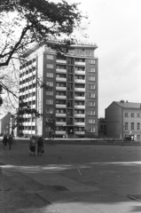 Németország, Rostock, a Lange Strasse 21. számú ház a Neuer Markt felől nézve, jobbra a Vogelsang., 1961, Chuckyeager tumblr, NDK, Fortepan #175945