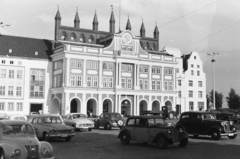 Németország, Rostock, Neuer Markt, szemben a Városháza., 1961, Chuckyeager tumblr, NDK, Wartburg 311/312, IFA F9, Fortepan #175946