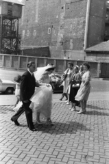 Magyarország, Budapest V., Szent István tér a Bazilika előtt, szemben a Szent István tér - Hercegprímás (Alpári Gyula) utca sarok, a metróépítés területe., 1959, Chuckyeager tumblr, Budapest, Fortepan #176008