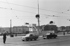 Németország, Lipcse, Wilhelm-Leuschner-Platz, a háttérben jobb oldalon a Városi Könyvtár (Stadtbibliothek) épülete., 1966, Chuckyeager tumblr, NDK, Fortepan #176104