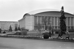 Románia, Bukarest, Strada Ion Câmpineanu (13 Decembrie), előtérben a Kongresszusi Csarnok (Sala Palatului)., 1962, Chuckyeager tumblr, Fortepan #176116