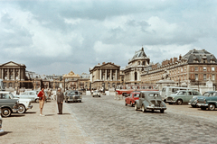 Franciaország, Versailles, a kastély az Avenue de Paris felől nézve., 1957, Chuckyeager tumblr, színes, Renault 4CV, Fortepan #176218