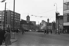 Szlovákia, Pozsony, szemben a Kórház utca a Kórház templommal, jobbra az Erzsébet apácák templomának kupolája., 1960, Chuckyeager tumblr, reklám, tűzfal, Fortepan #176338