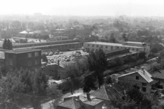 Hungary, Budapest XIV., a Miskolci úti AFIT a Csáktornya utca 9. számú házból nézve, előtérben a Dorozsmai utca., 1973, Chuckyeager tumblr, szervíz, mechanic, Budapest, Fortepan #176473