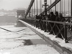 Magyarország, Budapest V.,Budapest I., Széchenyi Lánchíd, háttérben a Clark Ádám téren az Alagút, fenn a Sándor-palota., 1939, Bojár Sándor, Budapest, Fortepan #177045