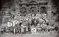 Magyarország, Budapest V., Szabadság tér, bécsi cserediákok a Tőzsdepalota lépcsőjén., 1937, Bojár Sándor, Budapest, Fortepan #177153