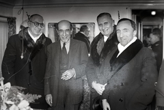 Magyarország, Budapest VIII., Baross tér, Keleti pályaudvar. Dr. Alexander Vukcsevics jugoszláv követ, Istrate Micescu román külügyminiszter, Miloš Kobr csehszlovák követ, Raoul V. Bossy román követ. A felvétel a román külügyminiszter Budapesten átutazása alkalmával kiészült, 1938. január 11. éjszaka., 1941, Bojár Sándor, Budapest, Fortepan #177360