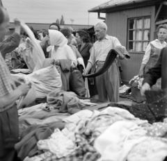 Magyarország, Budapest IX., Ecseri úti használtcikk piac., 1962, Bojár Sándor, Budapest, Fortepan #177466