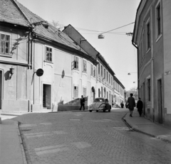 Magyarország, Eger, Dobó István utca a kis Dobó tér felől nézve., 1967, Bojár Sándor, Volkswagen Bogár, Fortepan #177706