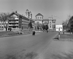 Magyarország, Eger, Hatvani kapu (Lenin) tér, szemben a Főszékesegyház., 1967, Bojár Sándor, Fortepan #177720