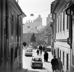 Magyarország, Eger, szemben a Dobó tér és a Főszékesegyház a Dobó István utca felől nézve., 1967, Bojár Sándor, Fortepan #177734