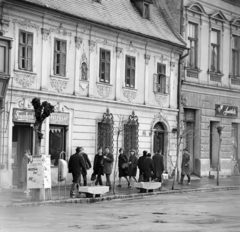 Magyarország, Esztergom, Széchenyi tér 7., Gróh- vagy Szerencsés-ház., 1966, Bojár Sándor, Fortepan #177963