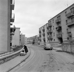 Magyarország, Esztergom, Aranyhegyi út a Babits Mihály út felől nézve., 1966, Bojár Sándor, Fortepan #177973