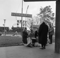 Magyarország, Szekszárd, Pollack Mihály utca, autóbusz-pályaudvar., 1964, Bojár Sándor, autóbuszállomás, Fortepan #178022