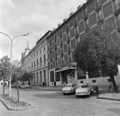 Hungary, Zalaegerszeg, Zalaegerszeg, Kazinczy (Marx) tér , Arany Bárány Hotel., 1969, Bojár Sándor, Fortepan #178049