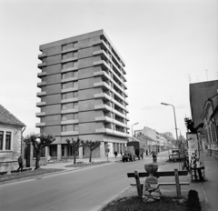 Hungary, Zalaegerszeg, Kossuth Lajos utca, előtérben a Petőfi utca kereszteződése., 1969, Bojár Sándor, Fortepan #178067