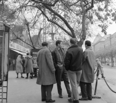 Magyarország, Szekszárd, Szent István tér (Mártírok tere) a Széchenyi utca irányából nézve., 1964, Bojár Sándor, Fortepan #178188