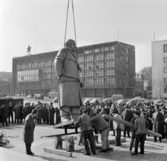 Magyarország, Budapest XIV., Ötvenhatosok tere (Felvonulási tér), Pátzay Pál Lenin szobrának felállítása., 1965, Bojár Sándor, Budapest, Fortepan #178308